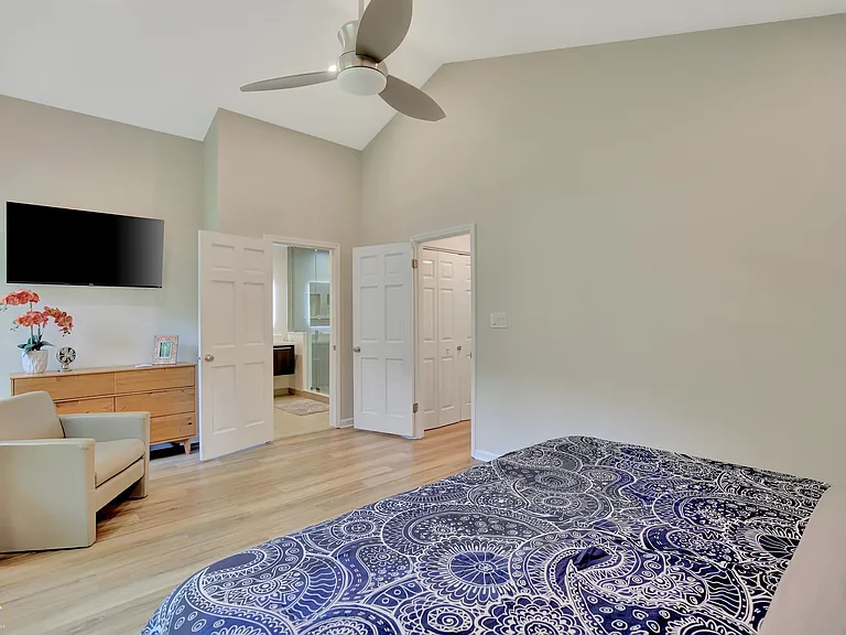 213 Oakmount Dr #FURNISHED — Photo 17