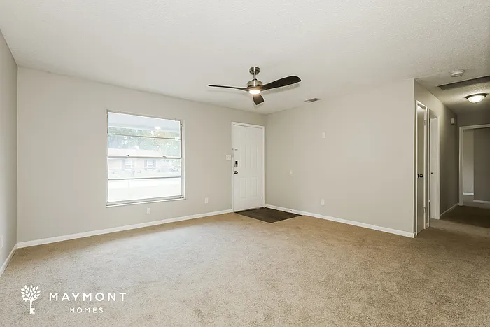 14635 State St — Photo 4
