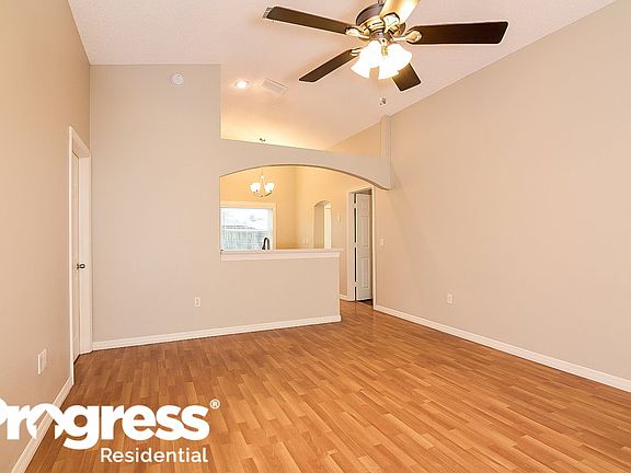 2nd image of 2914 Summer Winds Cir
