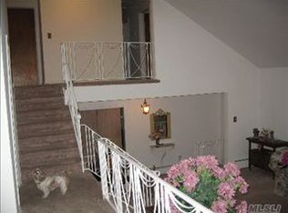 27 Halyard Rd, Valley Stream, NY 11581