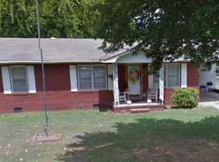 206 Burton Dr, Calhoun Falls, SC 29628