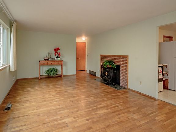 3rd image of 3717 S 198th St