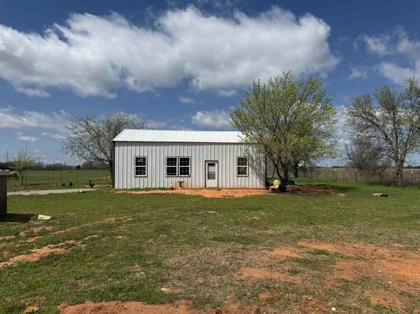 1805 Duncan Lake Rd, Marlow, OK 73055