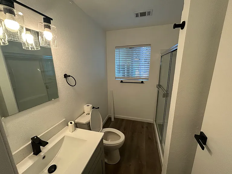1727 Kasser Rd — Photo 9