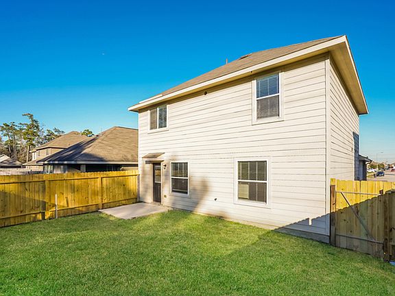 3rd image of 11902 Munich Dr
