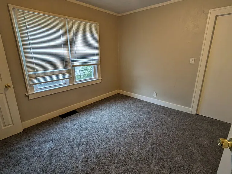 5535 Woodland Ave — Photo 14