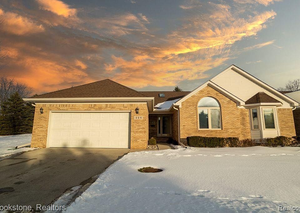 1st image of 774 Snowbird Cir E