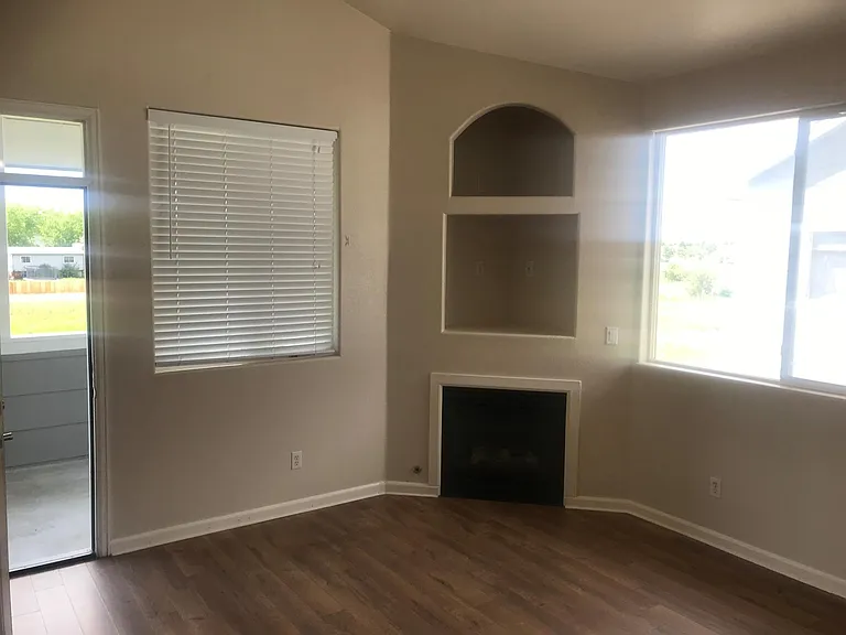 1039 S Walden Way #257 — Photo 6