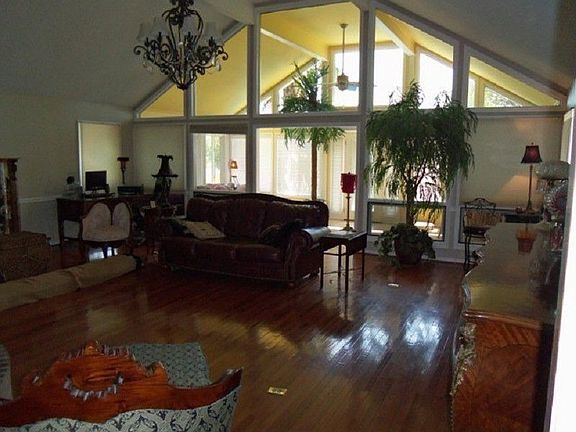 4th image of 12419 Lakeview Manor Dr