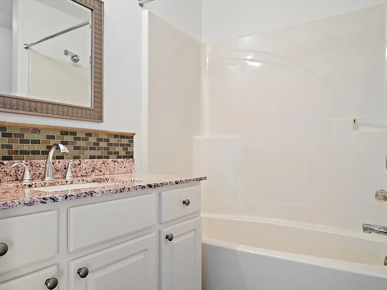 1200 Heron Dr — Photo 23