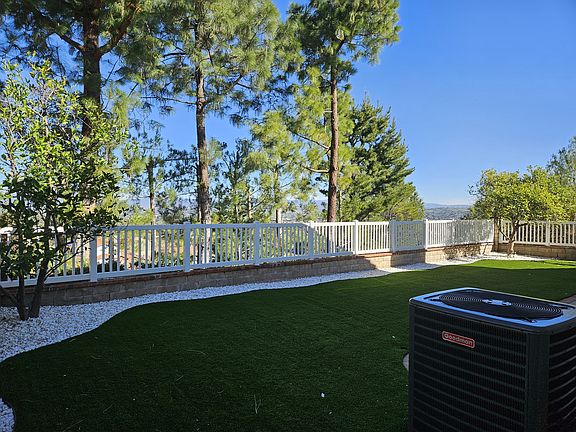SERENE RETREAT, PRIVATE BACKYARD BREATHTAKING VIEWS