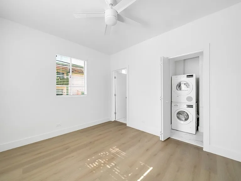 940 Jefferson Ave #8 — Photo 9