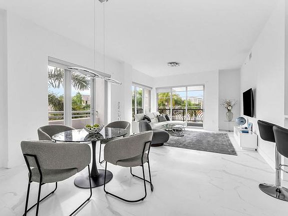 4th image of 155 E Boca Raton Rd #303