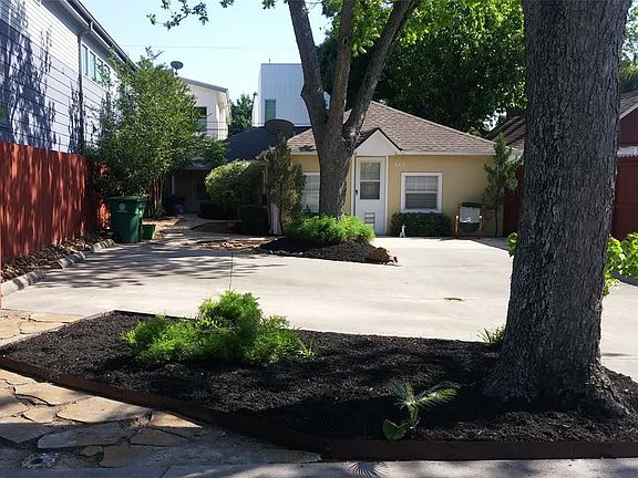 4th image of 880 E 25th St #880