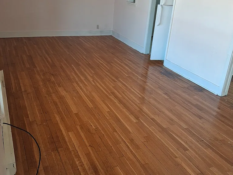 711 8th Ave #9 — Photo 1