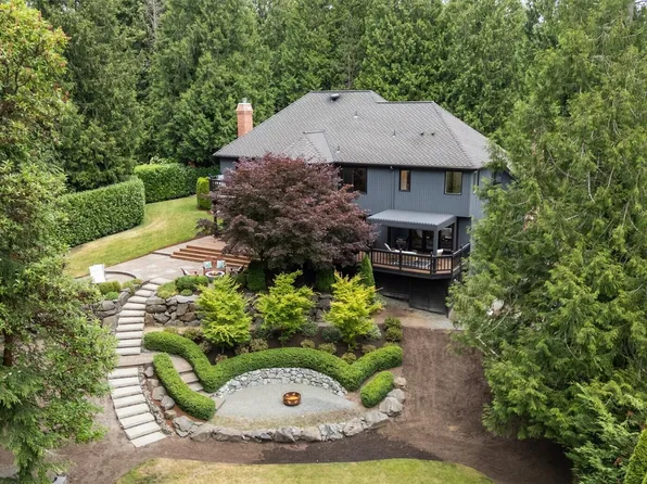 1017 221st Avenue SE, Sammamish, WA 98075