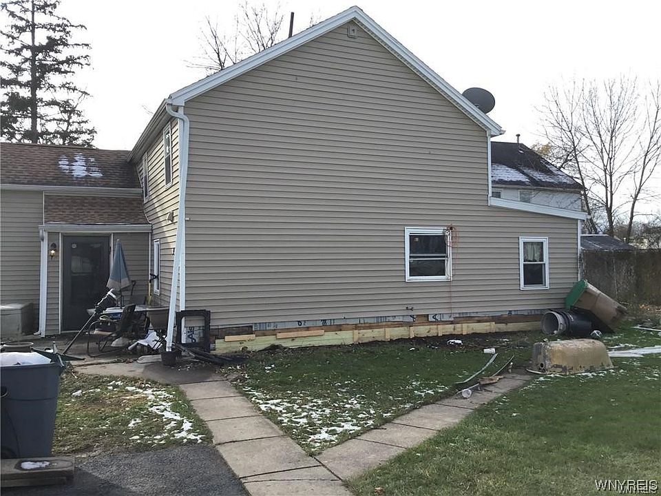 996 Beach Rd, Cheektowaga, NY 14225 Zillow