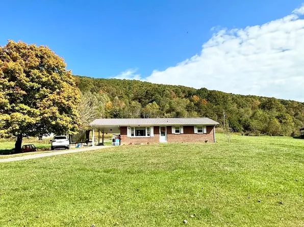 1104 Bebee Ln, Chilhowie, VA 24319