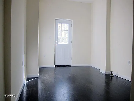 Rented by Citi Habitats | media 30