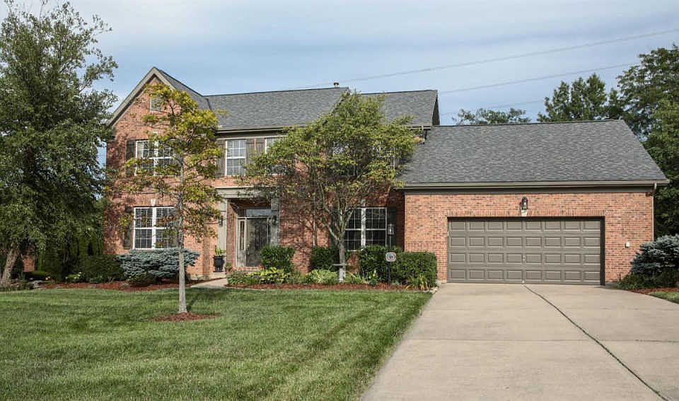 1st image of 4866 Carriage Dr