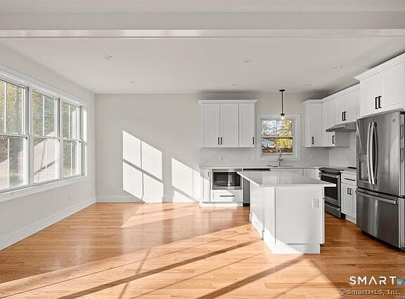 5th image of 16 Fieldstone Court #16