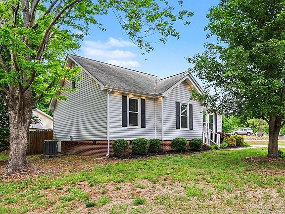 3rd image of 4125 Lodge Allen Ct