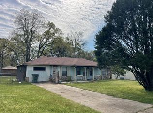 238 Juniper Dr, Ozark, AL 36360
