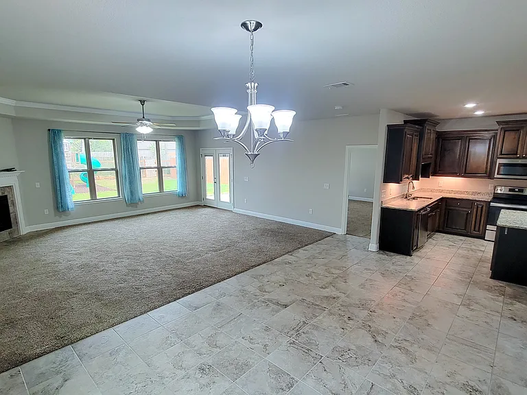 3924 Shady Grove Dr — Photo 4