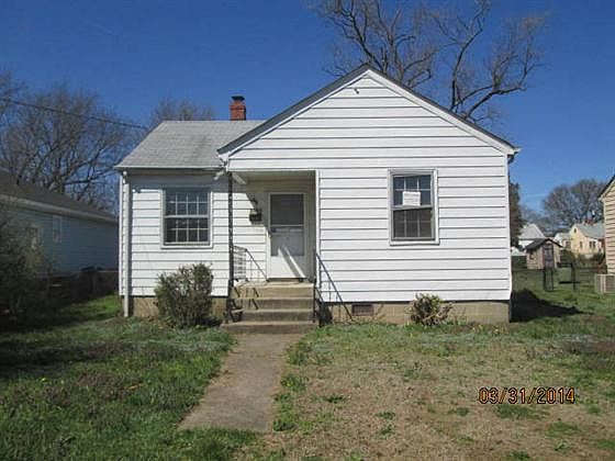 1st image of 2313 Wright Ave