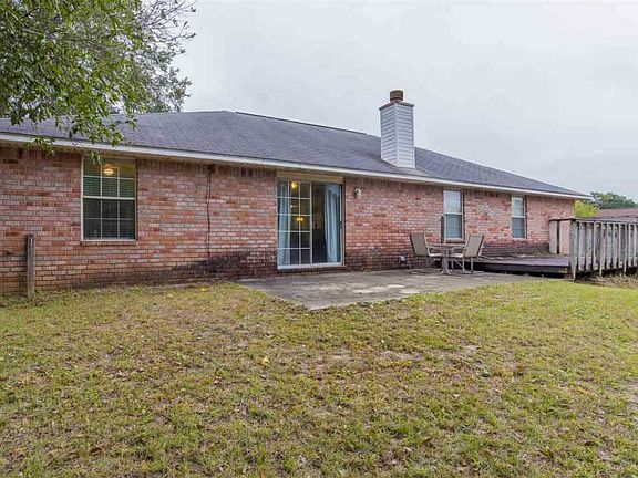 3rd image of 405 Elcino Dr