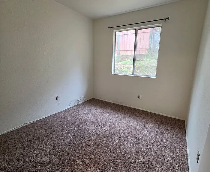 5315 Santa Margarita St #7 — Photo 8