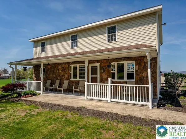 790 Stone Hill Rd, Shoemakersville, PA 19555