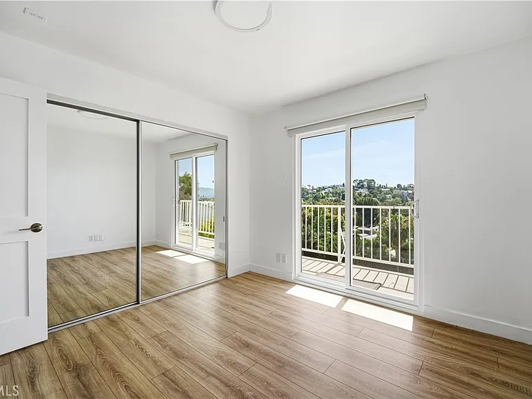 5035 Escobedo Dr — Photo 35