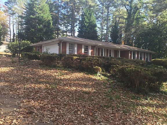 3rd image of 2988 Bethwood Ln