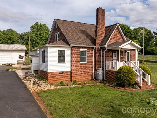 2582 Startown Rd, Newton, NC 28658