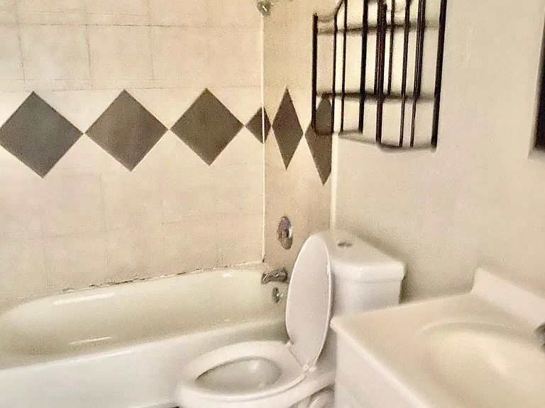 2114 Spring Park Rd — Photo 48