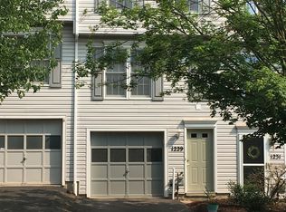1229 Meadowbrook Dr, Canonsburg, PA