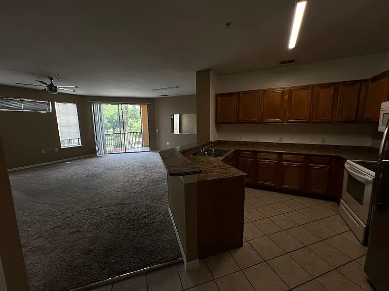 6169 Metrowest Blvd #201 — Photo 8