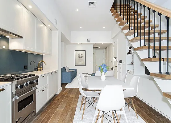 Rented by Warburg | media 12