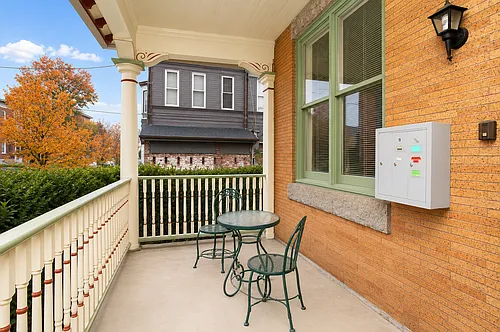 828 S Saint Bernard St #1 Photo 1 828 S Saint Bernard St #1 Photo 1