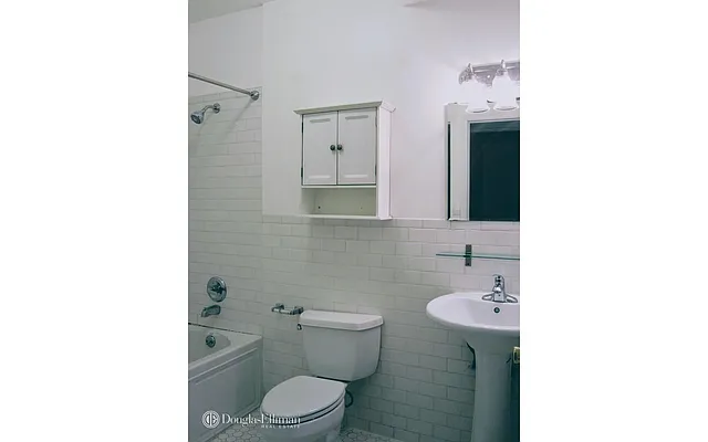 Rented by Douglas Elliman | media 29