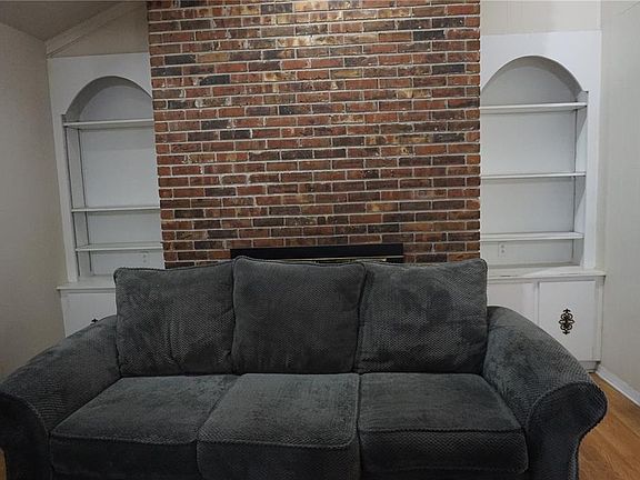 4th image of 808 Childers Loop