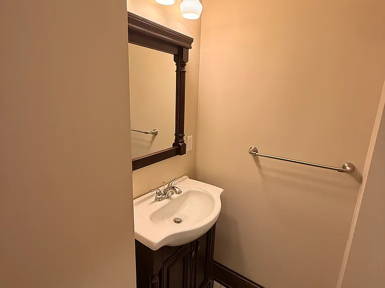 City Club Apartments — Photo 5