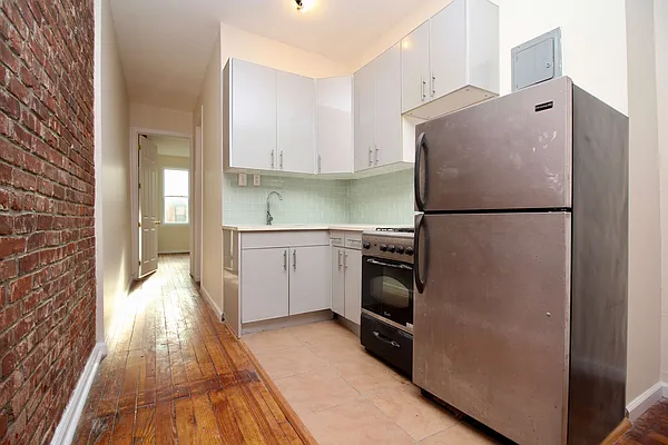 Rented by Nooklyn NYC LLC | media 19