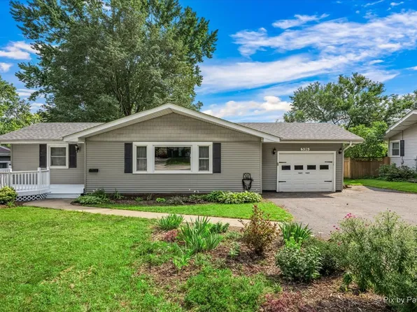 326 Farview Dr, North Aurora, IL 60542