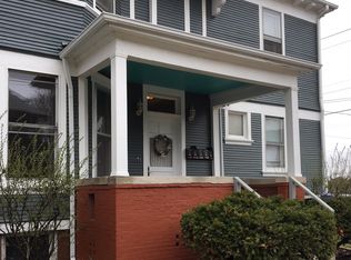 420 E Grove St APT 4, Bloomington, IL
