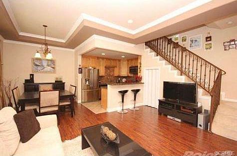 3rd image of 631 E Magnolia Blvd Unit 101