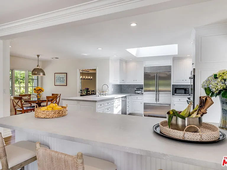 28925 Cliffside Dr — Photo 13