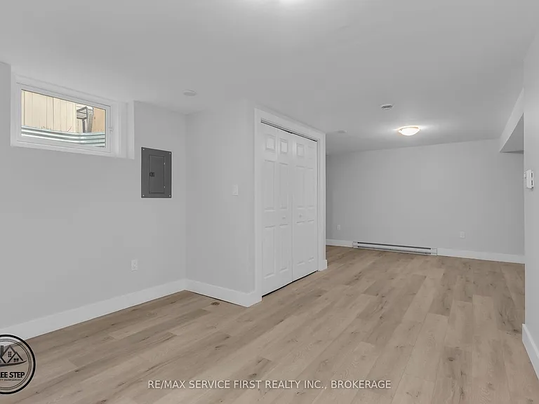 9 Rockford Pl — Photo 6
