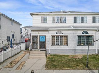 7236 Almeda Ave, Arverne, NY 11692